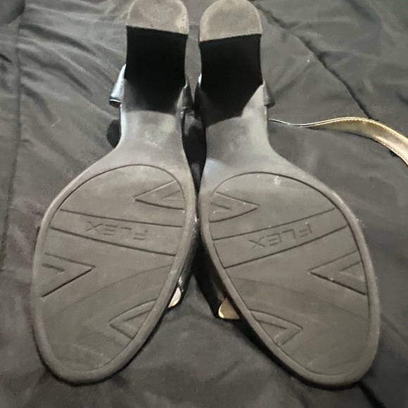 Compfortable heels - Picture 3 of 3